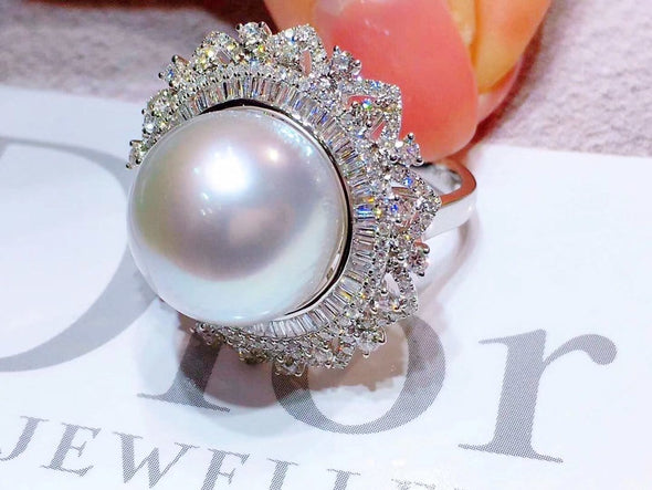 Beautiful White Freshwater Pearl Ring With Gorgeous Setting