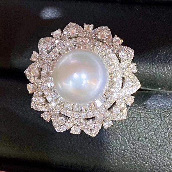 Beautiful White Freshwater Pearl Ring With Gorgeous Setting