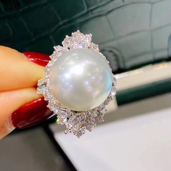 Eye Catching Designed Freshwater Large White Pearl Ring