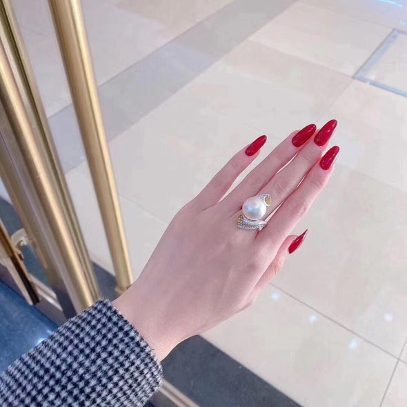 Stunning Orbit White Pearl Ring