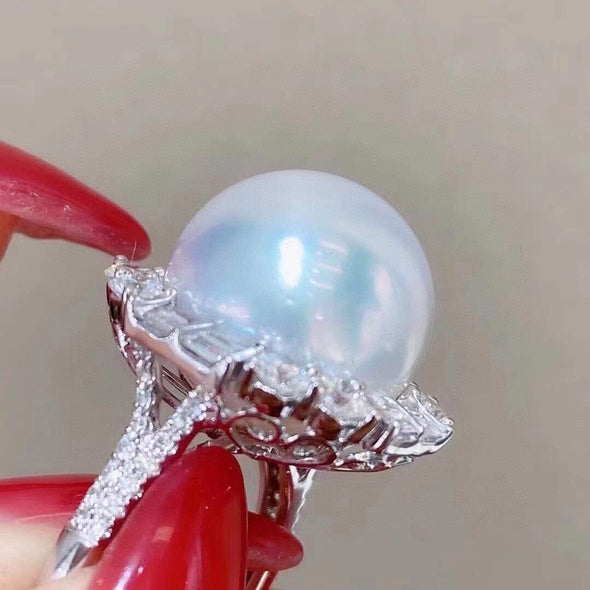 Gorgeous Classic White Pearl Ring